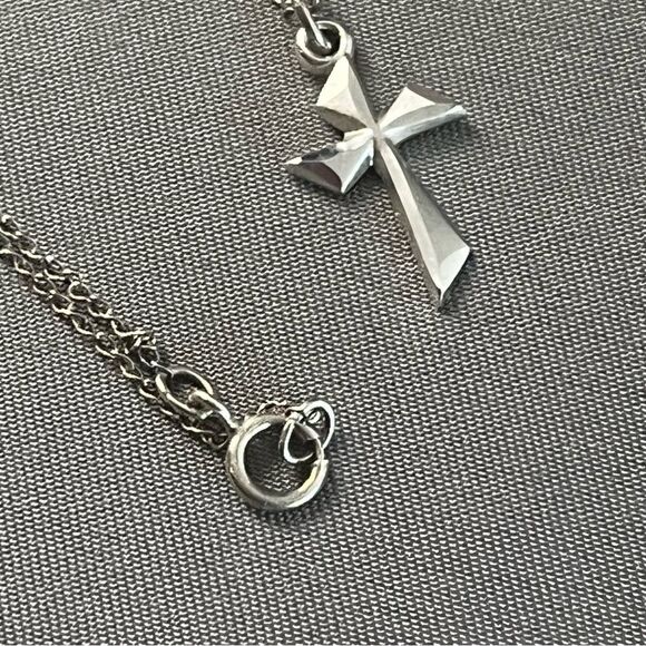 Vtg Silver Cross Pendant Child Size Boy Girl .925 18” Chain - Picture 2 of 9
